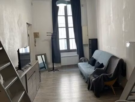 studio meublé – écusson, cœur historique de montpellier – 40 m² – 710 /mois cc