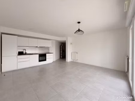 appartement 3 pièces 65 m²