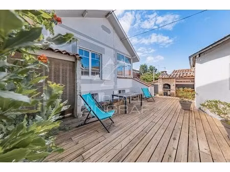 maison de ville avec jardin, terrasse et dépendance au cœur d’arcachon