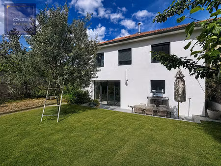 maison saint genis laval 5 pièces 133 m2 - 526 m2 terrain -