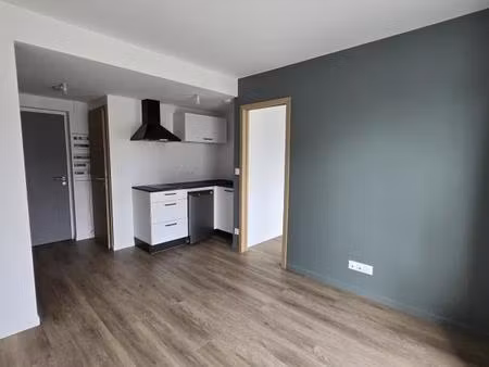 à louer appartement f2 26m2 pièces avec balcon - proche na