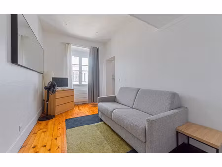 location appartement, 25 m² t-1 à paris 8, 1 226 €