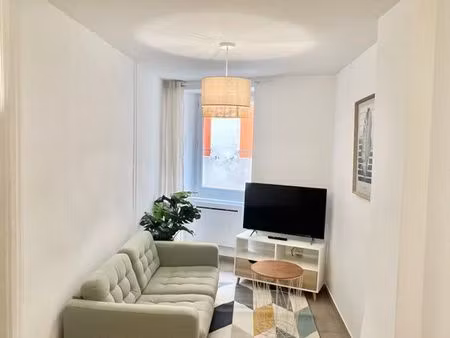 magnifique appartement rénové avec tv grand écran