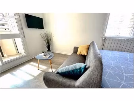 studio avec place parking