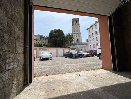 garage fermé à louer – résidence sécurisée – valence basse ville