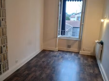 f1 villeurbanne château gaillard