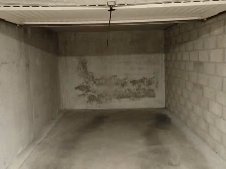 location box / garage