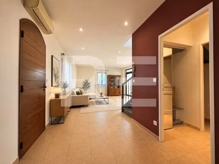 charmant duplex avec terrasse et parking