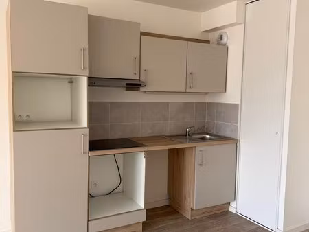 à louer – appartement t4 neuf avec grand balcon – chartres