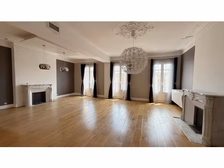 toulon centre ville exceptionnel appartement haussmanien 175