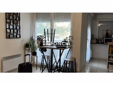 exclusivité - t2 avec terrasse en résidence sécurisée
