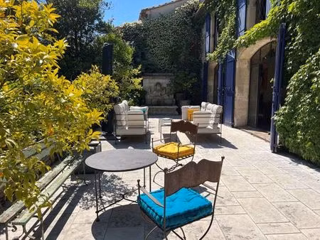 prestigieuse maison de campagne de 356 m2 en vente saint-rémy-de-provence, france