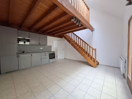 n197 - petite maison - trois-quatre pieces avec jardin, terr