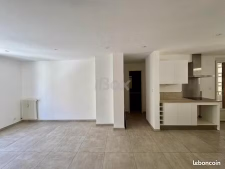 appartement 3 pièces 60 m²