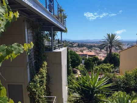 vente maison 6 pièces 204m2 hyères 83400 - 1196000 € - surface privée