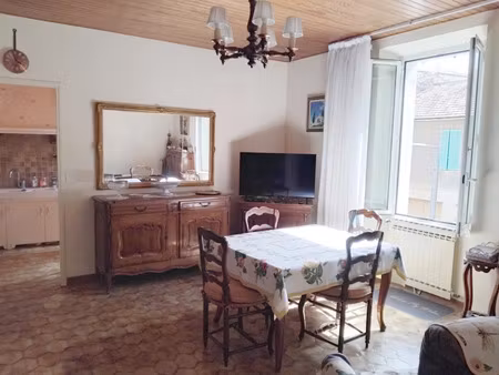 vente appartement 4 pièces 161m2 hyères 83400 - 275000 € - surface privée