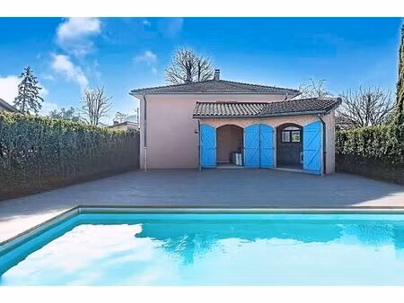 maison exceptionnelle 6 pieces de 175 m2 chassieu (69680)