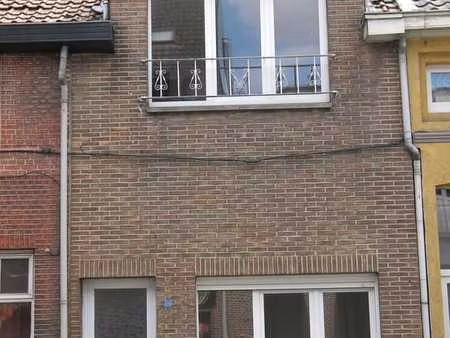 maison rénovée avec 2 ch, 1 sdb à temse
