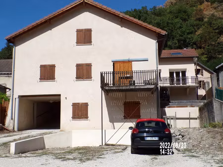 location appartement 2 pièces 48 m² à vif (38450)