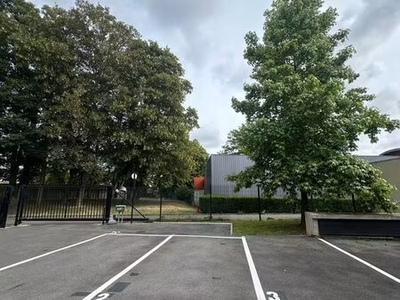 parking/box valenciennes