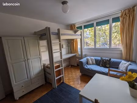 chambre/studio location contre service paris 13 métro glaciere