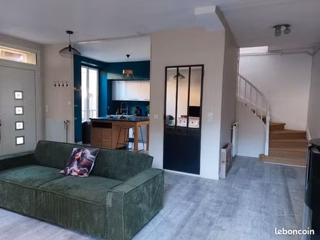 maison à louer avec garage et terrain