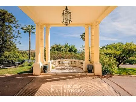 cannes californie : duplex belle époque et lignes contemporaines.