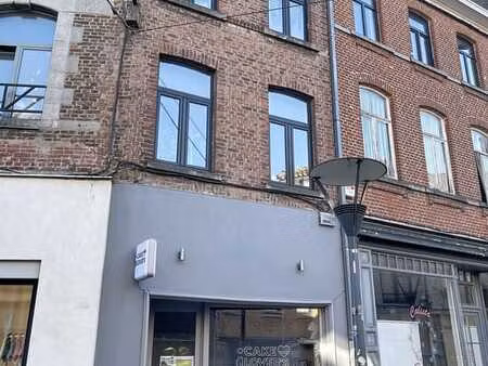 en plein coeur de nivelles, charmante maison à usage mixte