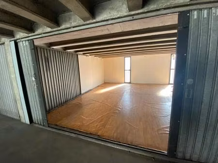 garage/box