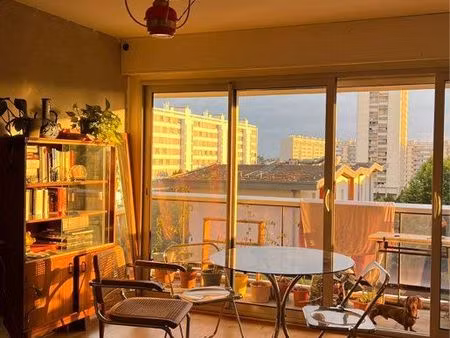 appartement t4 meublé, parking et charge comprise