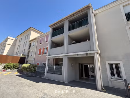 a louer à graveson, appartement meublé avec 2 chambres, terr