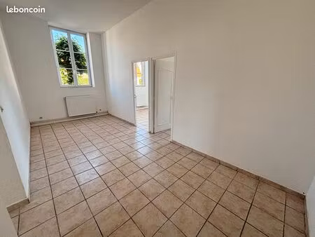 appartement 3 pièces 55 m²