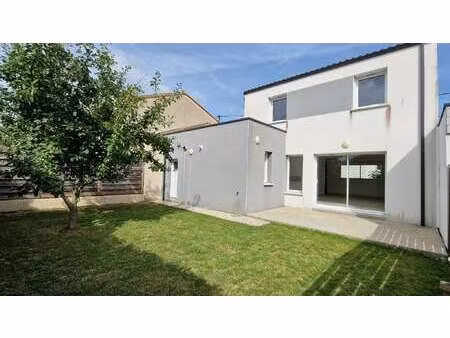 vente maison à beautour (44120) : à vendre / 92m² beautour