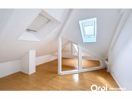location appartement, 33 m² t-3 à saint-flour, 400 €