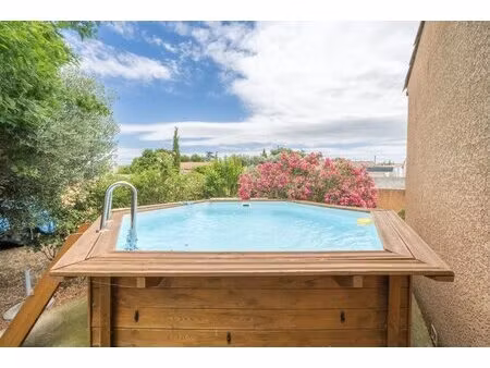 maison 4 pièces de 104 m² à adissan
