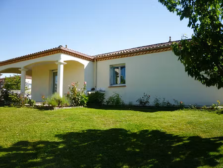 exclusivite - maison de plain pied - quartier résidentiel