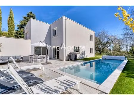 marcy l’étoile - maison récente au calme absolu avec piscine