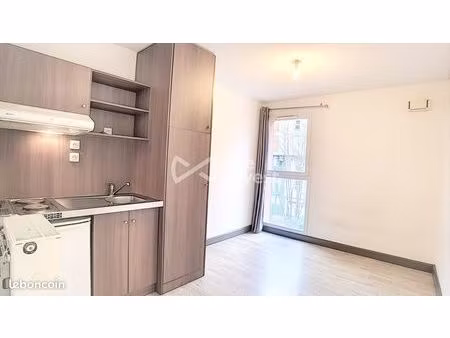 studio 1 pièce 18 m²