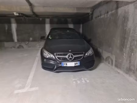 parking bord de mer