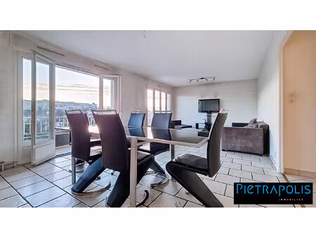 proche lyon 3 - t4 de 92m² avec balcon et garage
