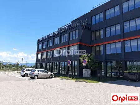 location bureaux 211 m²