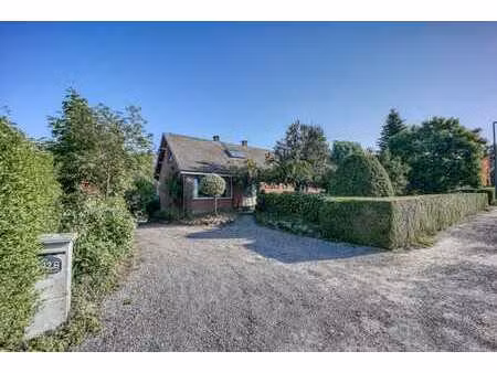 villa à renover à proximité du centre de marche-en-famenne