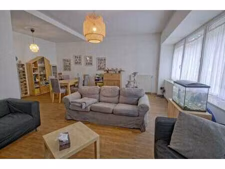 appartement 2 chambres 90m² et cour de 30m² (outremeuse)