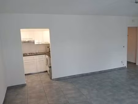 appartement liège 0 ch, cuisine équipée, lumineux