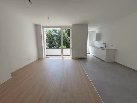 magnifique appartement 2 ch complètement rénové