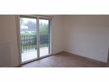 studio avec balcon à valenciennes