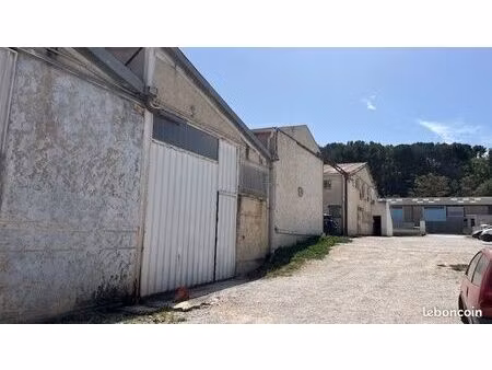 local 210 m² le pradet
