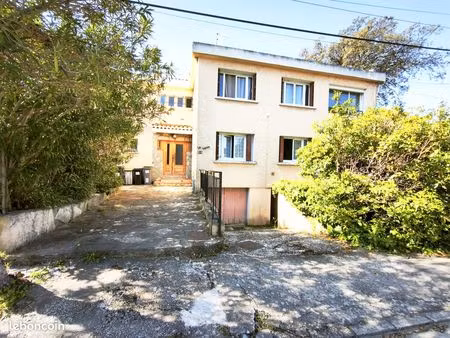 immeuble 12 pièces 239 m²