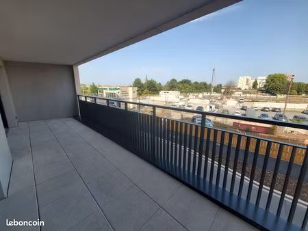 appartement 3 pièces 81 m²