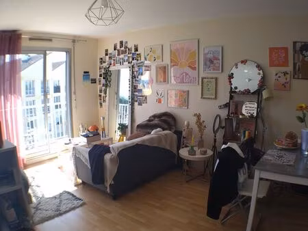 t1bis 38m² en proximité fac médecine et cu